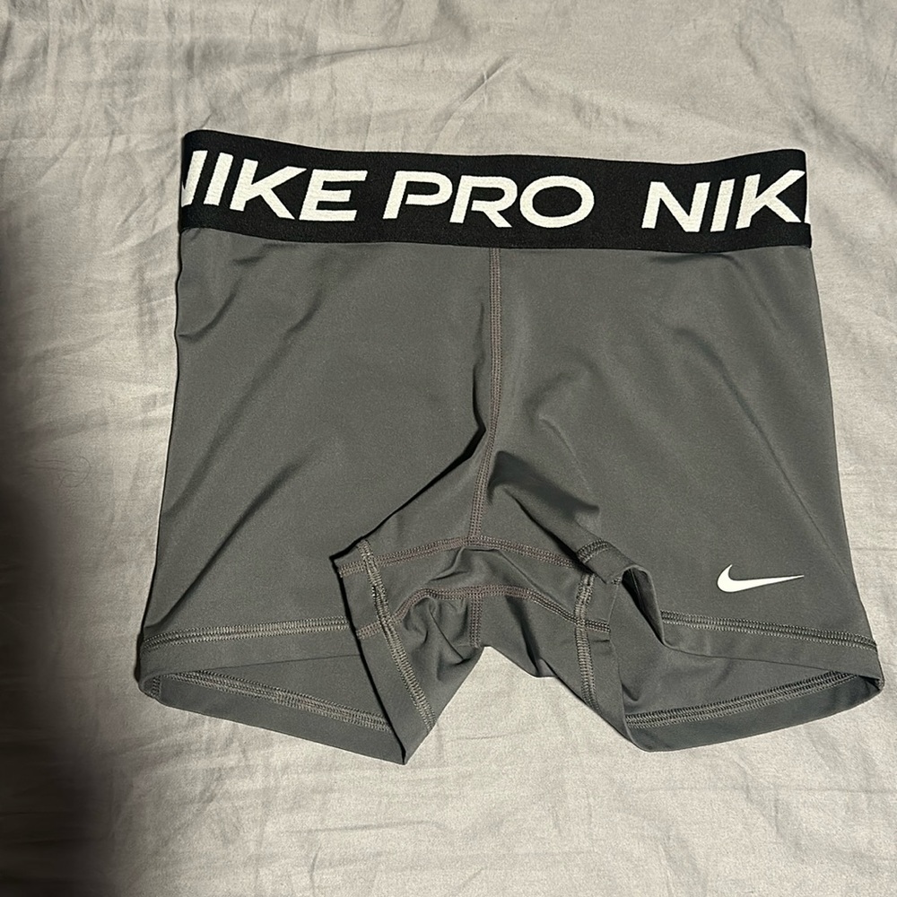 Small grey nike pros